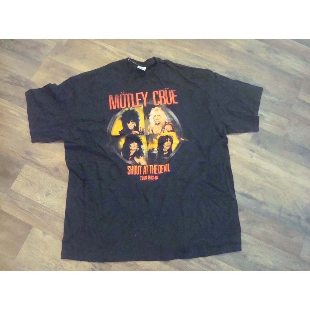 MOTLEY CRUE SHOUT AT‎ THE DEVIL   SZ- XXL  SHIRT  DEADSTOCK  VINTAGE TT2